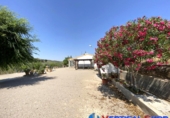 Chalet independiente con terreno en venta en Caudete ref: TR278094 foto