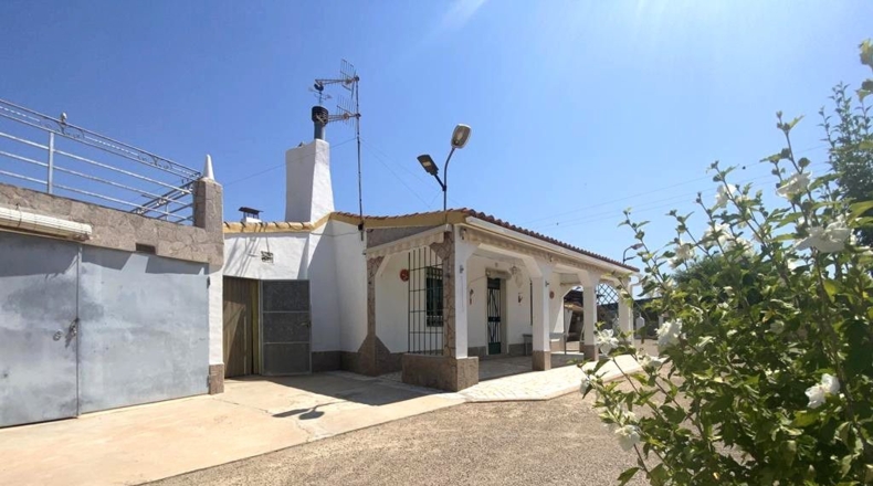 Albacete - Caudete - 2051m2
