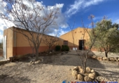 Chalet independiente con terreno en venta en Caudete ref: TR347161 foto