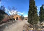 Chalet independiente con terreno en venta en Caudete ref: TR347161 foto