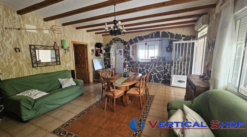 Albacete - Caudete - 2440m2