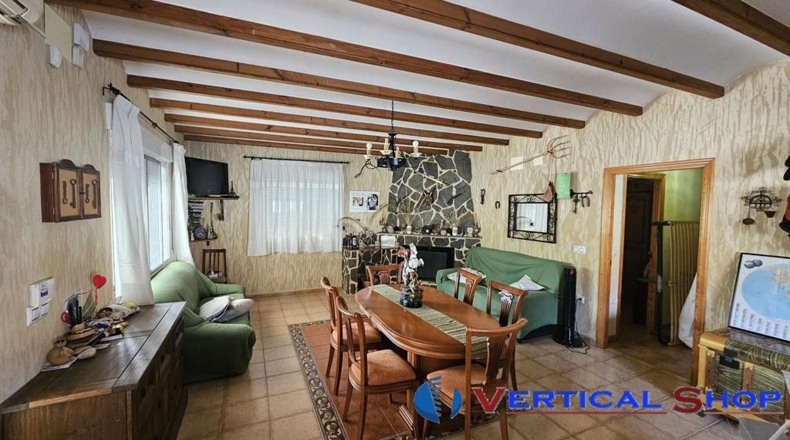 Albacete - Caudete - 2440m2