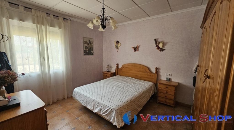 Albacete - Caudete - 2440m2