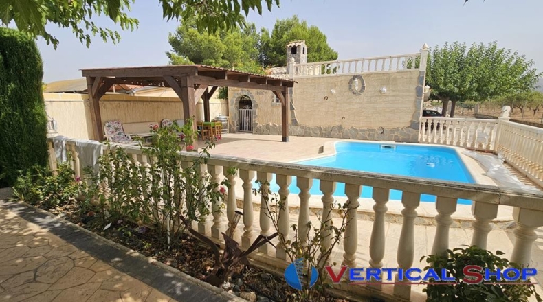 Albacete - Caudete - 2440m2