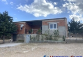 Chalet independiente con terreno en venta en Caudete ref: TR351045 foto
