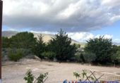 Chalet independiente con terreno en venta en Caudete ref: TR351045 foto