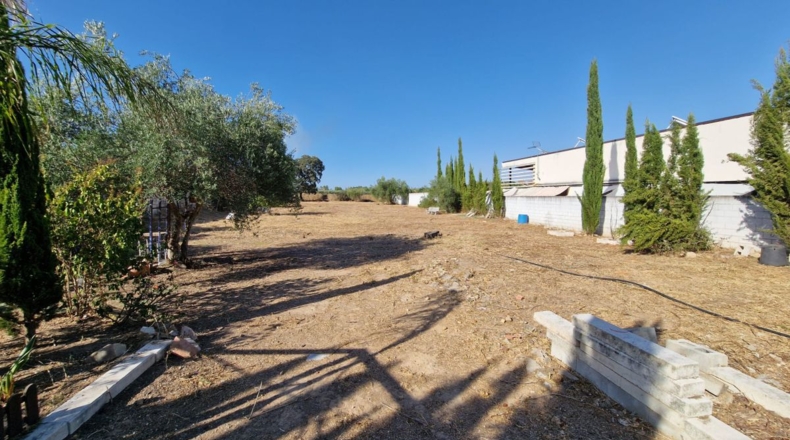 Sevilla - Palomares del Río - 1681m2
