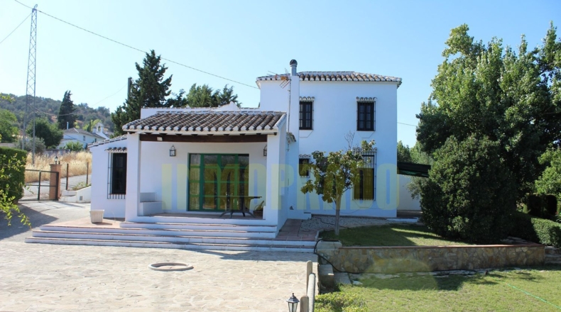 Málaga - Villanueva del Rosario - 2500m2