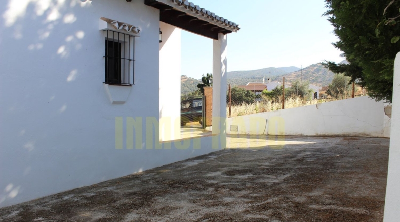 Málaga - Villanueva del Rosario - 2500m2
