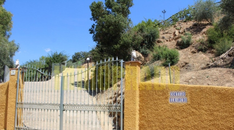 Málaga - Villanueva del Rosario - 4000m2