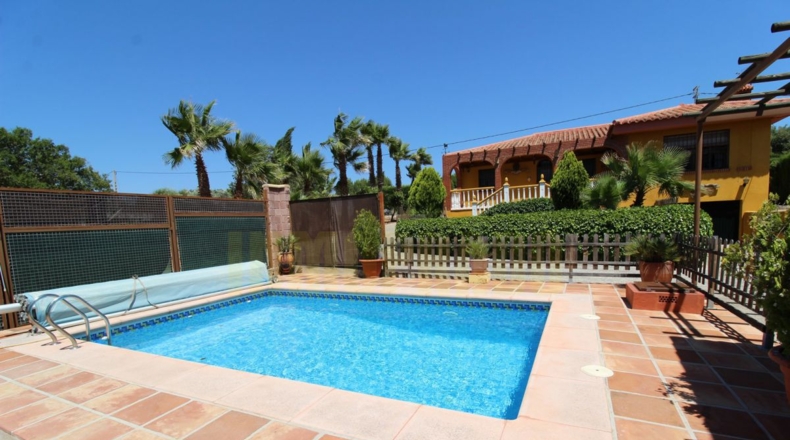Málaga - Villanueva del Rosario - 4000m2