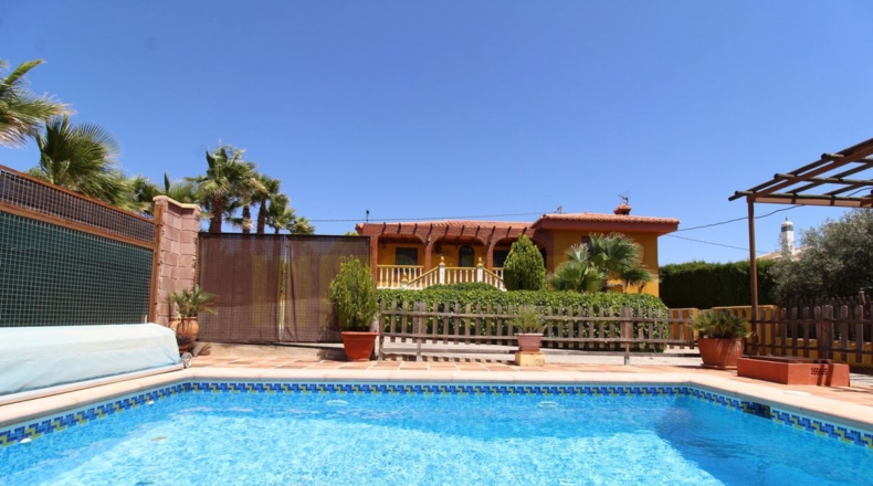 Málaga - Villanueva del Rosario - 4000m2
