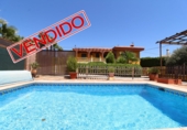 Xalet independent amb terreny en venda a la España, Villanueva del Rosario, ref.: TR13421 foto
