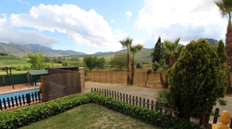 Málaga - Villanueva del Rosario - 4000m2