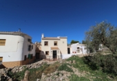 Masía con terreno en venta en Villanueva del Trabuco ref: TR97586 foto