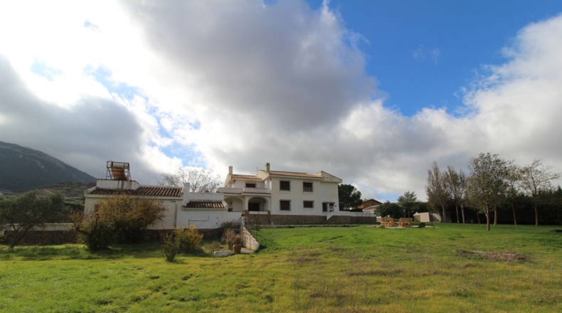 Málaga - Villanueva del Trabuco - 6000m2