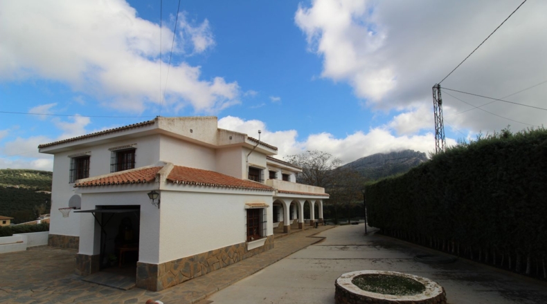 Málaga - Villanueva del Trabuco - 6000m2