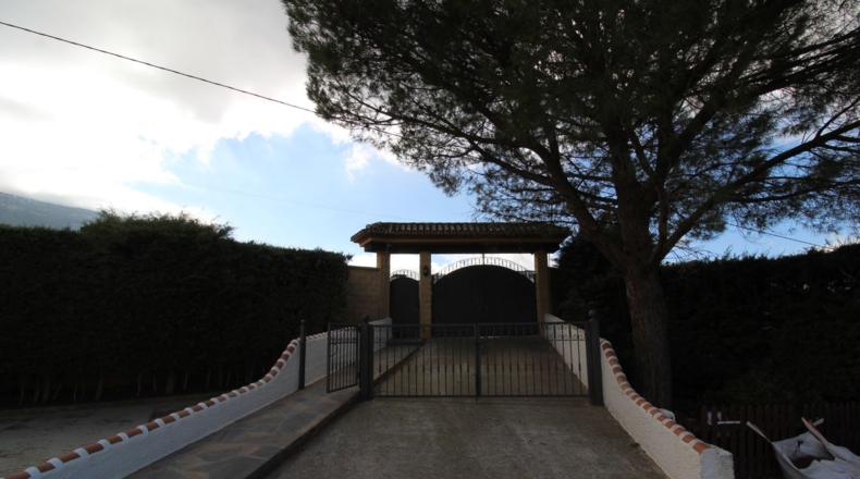 Málaga - Villanueva del Trabuco - 6000m2