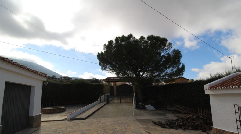 Málaga - Villanueva del Trabuco - 6000m2