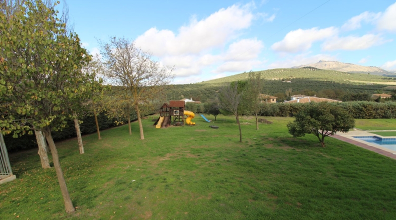 Málaga - Villanueva del Trabuco - 6000m2
