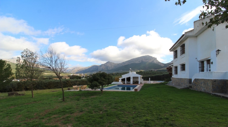Málaga - Villanueva del Trabuco - 6000m2