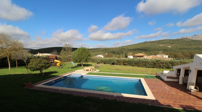 Málaga - Villanueva del Trabuco - 6000m2