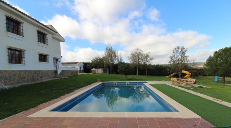 Málaga - Villanueva del Trabuco - 6000m2
