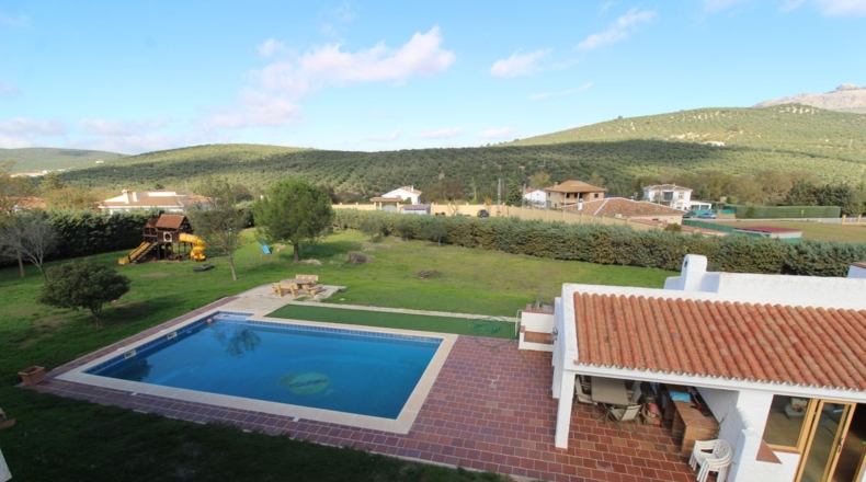 Málaga - Villanueva del Trabuco - 6000m2