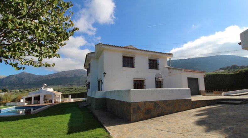 Málaga - Villanueva del Trabuco - 6000m2