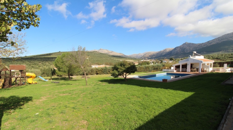 Málaga - Villanueva del Trabuco - 6000m2