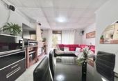 Таунхаус с участком на продажу в городе Террасса. Фото