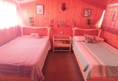 Отдельно стоящий дом с участком на продажу в городе Cazorla. Фото