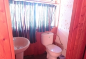Отдельно стоящий дом с участком на продажу в городе Cazorla. Фото