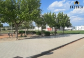 Городская земля под застройку на продажу у города Peal de Becerro. Фото