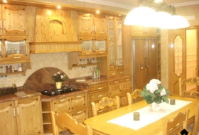 Huesa 551&nbsp;м²