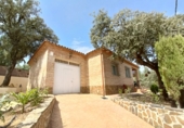 Xalet independent amb terreny en venda a Navahermosa ref.: TR91113 foto