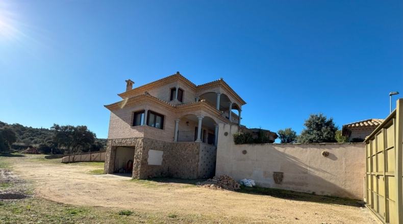 Toledo - Toledo - 3400m2