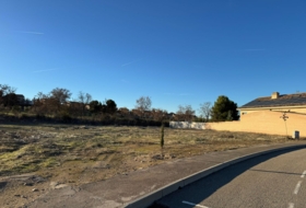 Layos 1487&nbsp;m² 