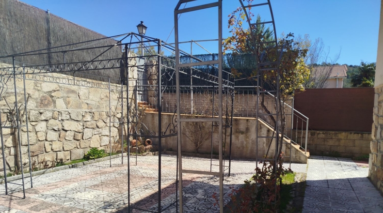 Мадрид - Valdemaqueda - 341m2