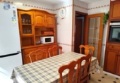 Отдельно стоящий дом с участком на продажу в городе Benicasim. Фото