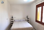 Отдельно стоящий дом с участком на продажу в городе Benicasim. Фото