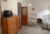 Дом с участком на продажу в городе La Aldea de San Nicolás. Фото