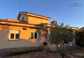 Xalet independent amb terreny en venda a la España, Calvarrasa de Arriba, ref.: TR336947 foto