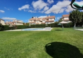 Chalet independiente con terreno en venta en Villamayor ref: TR339697 foto