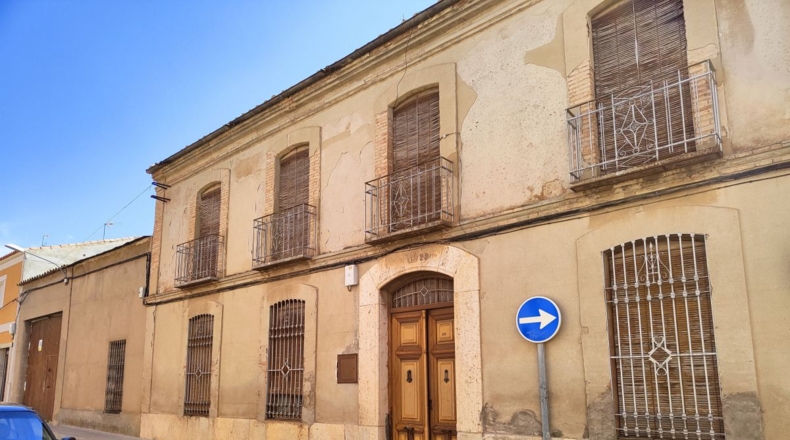 Ciudad Real - Valdepeñas - 961m2