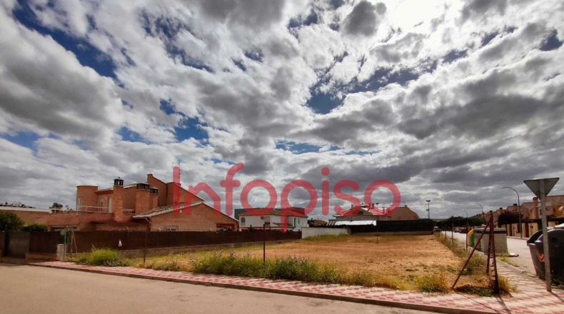 Ciudad Real - Valdepeñas - 802m2