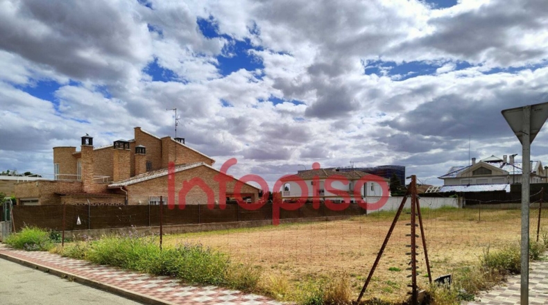 Ciudad Real - Valdepeñas - 802m2