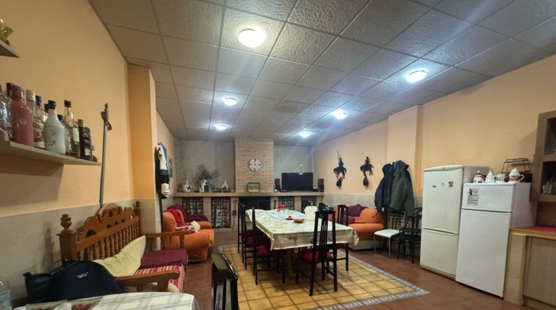 Ciudad Real - Valdepeñas - 159m2