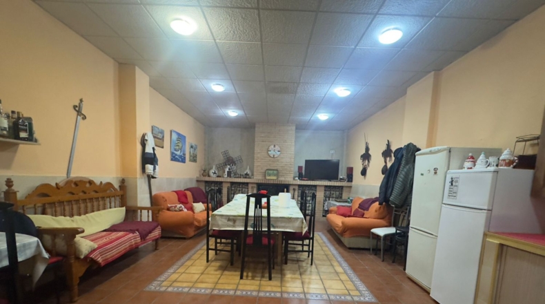 Ciudad Real - Valdepeñas - 159m2