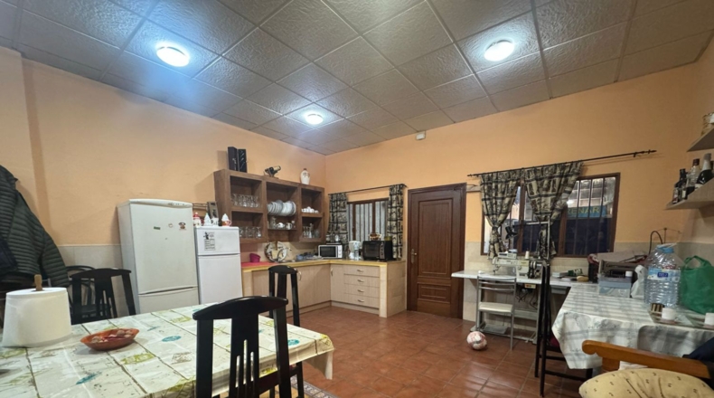 Ciudad Real - Valdepeñas - 159m2